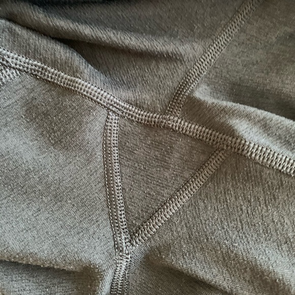 Outdoor Voices 7/8 Navy Leggings - Picture 3 of 5